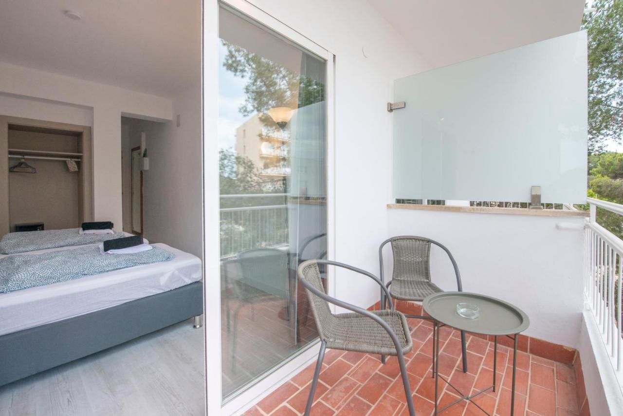 Beetroot, Jedes Zimmer Verfuegt Ueber Smart Tv , Eigenes Bad Mit Regendusche Und Balkon Llucmajor  Bagian luar foto